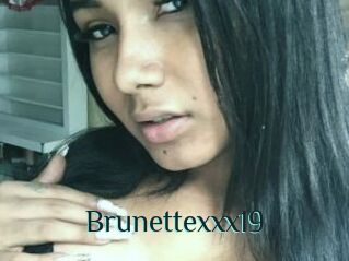 Brunettexxx19