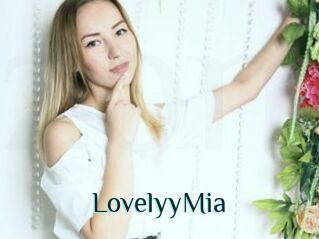 LovelyyMia