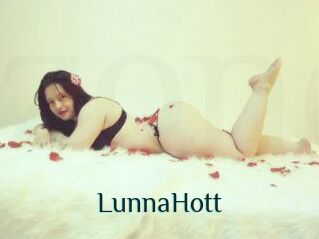 LunnaHott