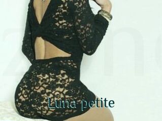 Luna_petite