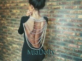 Mia_Dolly