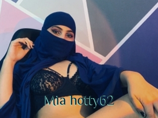 Mia_hotty62