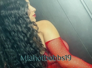 Miahotbobbs19