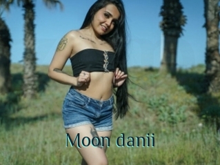 Moon_danii