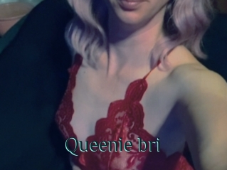 Queenie_bri