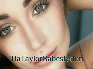TiaTaylorBabestation