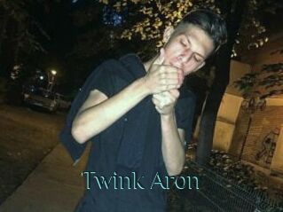 Twink_Aron